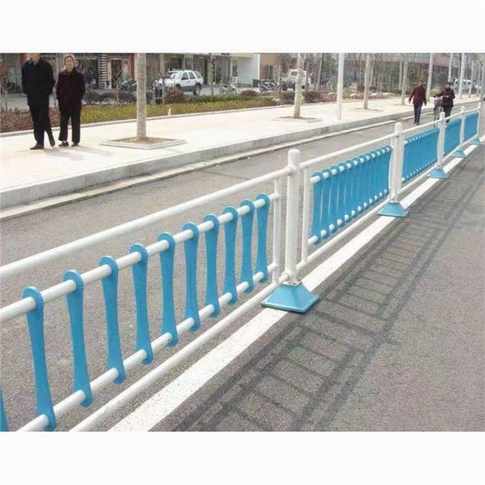 人行道護欄（lán）