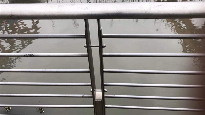 不鏽鋼（gāng）護欄廠家