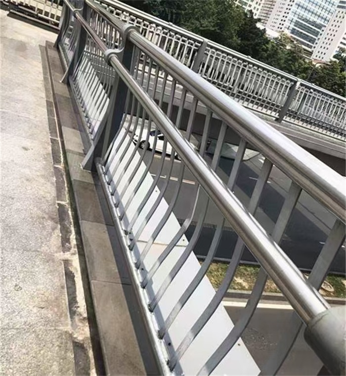 不鏽鋼（gāng）防撞欄杆廠家